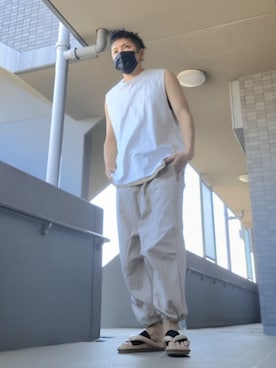 「アイテム（パンツ）」を使った、磨木師さん（メンズ・176cm・40代）の夏コーディネート