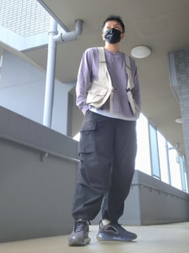 「アイテム（カーゴパンツ）」を使った、磨木師さん（メンズ・176cm・40代）の秋コーディネート