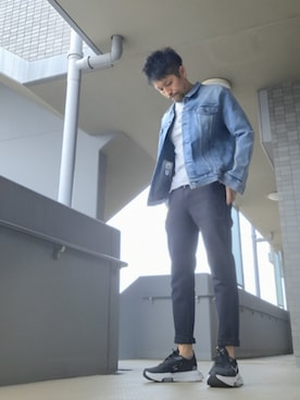 「アイテム（デニムジャケット）」を使った、磨木師さん（メンズ・176cm）の秋コーディネート
