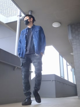 「アイテム（モカシン/デッキシューズ）」を使った、磨木師さん（メンズ・176cm）の秋コーディネート