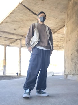 「VANS（バンズ）のアイテム」を使った、磨木師さん（メンズ・176cm）の春コーディネート