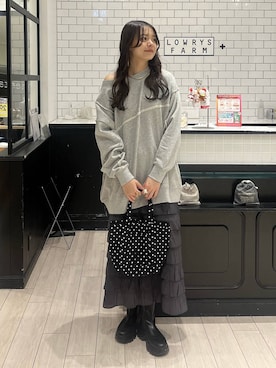 「アイテム（チョーカー）」を使った、こはるさん（レディース・167cm）の秋コーディネート