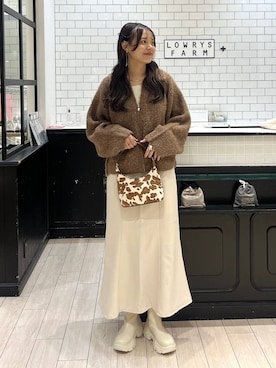 「アイテム（チョーカー）」を使った、こはるさん（レディース・167cm）の冬コーディネート