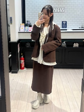 「LOWRYS FARM（ローリーズファーム）のアイテム（タンクトップ）」を使った、こはるさん（レディース・167cm）の秋コーディネート