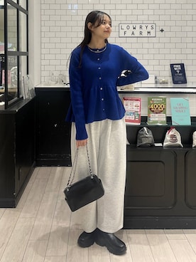 「アイテム（チョーカー）」を使った、こはるさん（レディース・167cm）の冬コーディネート