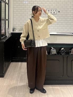 「LOWRYS FARM（ローリーズファーム）のアイテム（タンクトップ）」を使った、こはるさん（レディース・167cm）の秋コーディネート