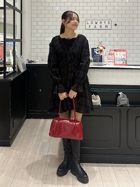 「アイテム（チョーカー）」を使った、こはるさん（レディース・167cm）の冬コーディネート