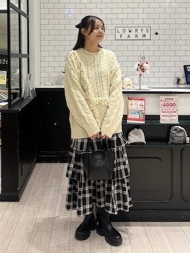 「アイテム（チョーカー）」を使った、こはるさん（レディース・167cm）の冬コーディネート