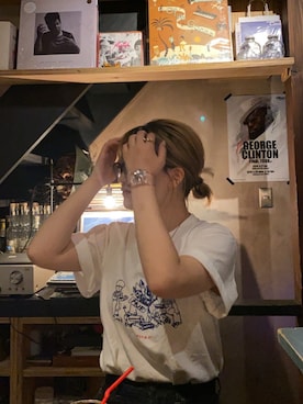 「HUF（ハフ）のアイテム（Tシャツ/カットソー、ホワイト系）」を使った、ヒナさん（レディース・163cm）の春コーディネート
