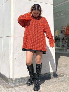 「アイテム（ブレスレット、パープル系）」を使った、MIUさん（レディース・158cm）の春コーディネート