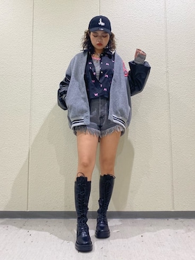 「NEWERA」｜「アイテム（ブルゾン）」を使った、MIUさん（レディース・158cm）の秋コーディネート