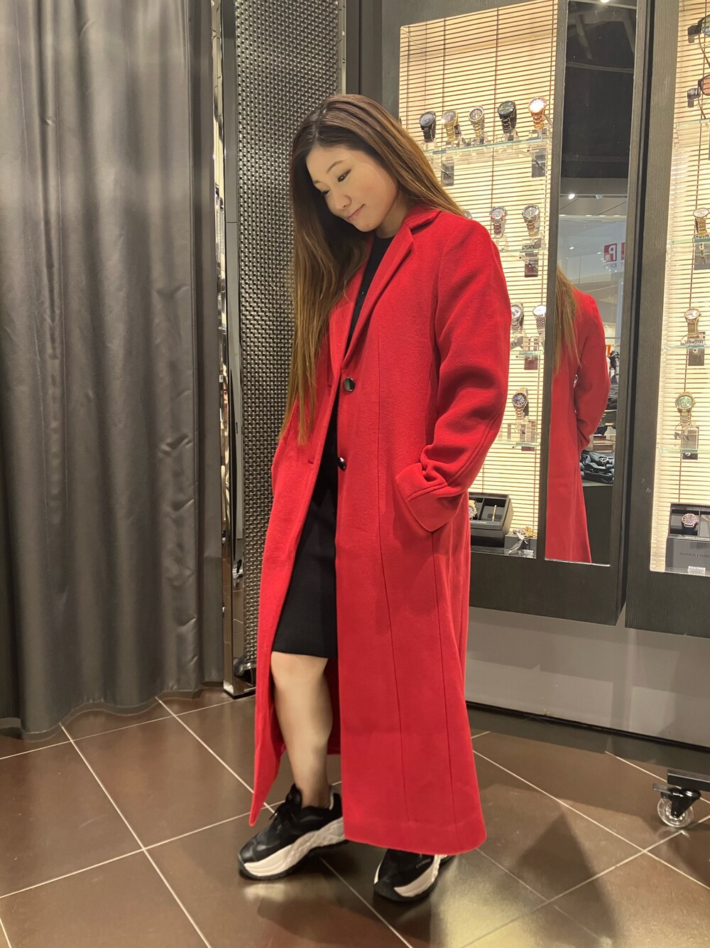 「ARMANIEXCHANGE、アルマーニエクスチェンジ、AXchanger、EXCHANGE、赤、ロングコート、ワンピース」｜「ARMANI EXCHANGEのアイテム（ジャケット/アウター、レッド系）」を使った、SHIRA★TAMAさん（レディース・153cm）の冬コーディネートの1枚目の写真