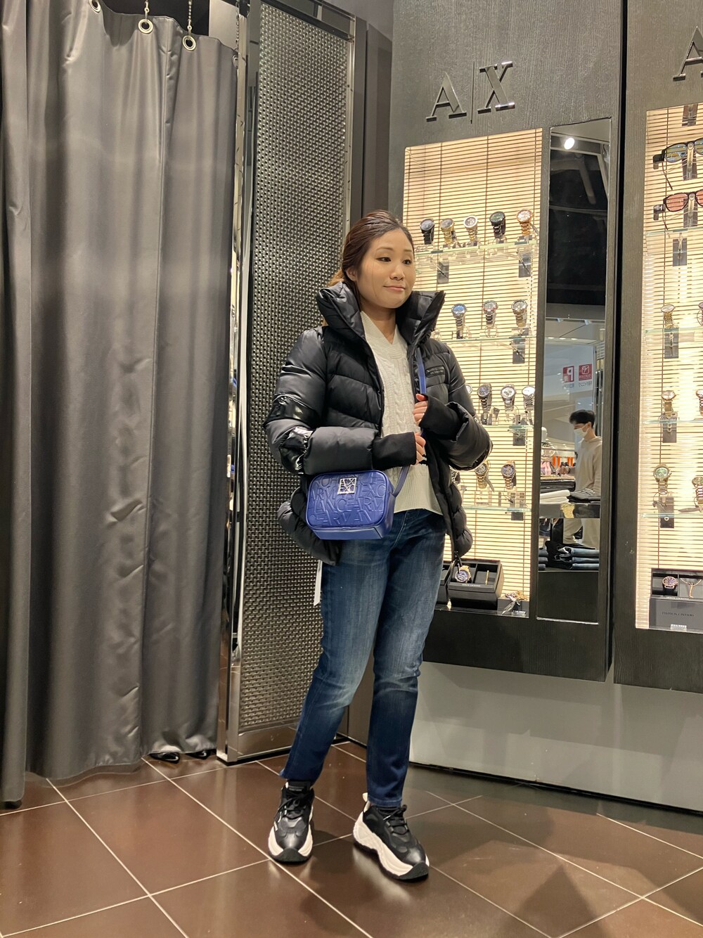 「ARMANIEXCHANGE、AXchanger、アルマーニエクスチェンジ、EXCHANGE、中綿アウター、シンプル、冬アウター」｜「ARMANI EXCHANGEの【A|X アルマーニ エクスチェンジ】スタンドネックパファージャケット（ブルゾン、ブラック系）」を使った、SHIRA★TAMAさん（レディース・153cm）の冬コーディネートの1枚目の写真