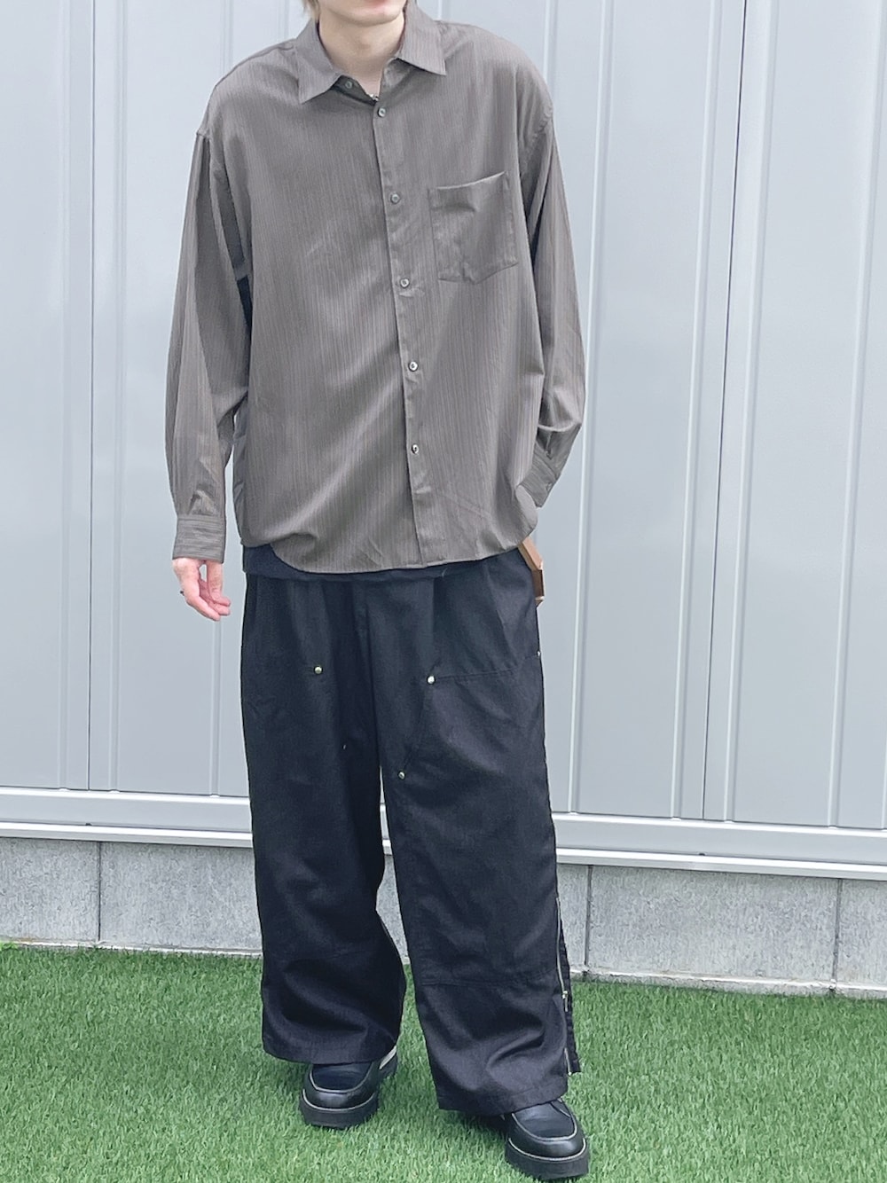 名作　kolor 18aw サイドジップスラックス ネイビーの女子サイズ無地スラックスは制服通販のカンコー