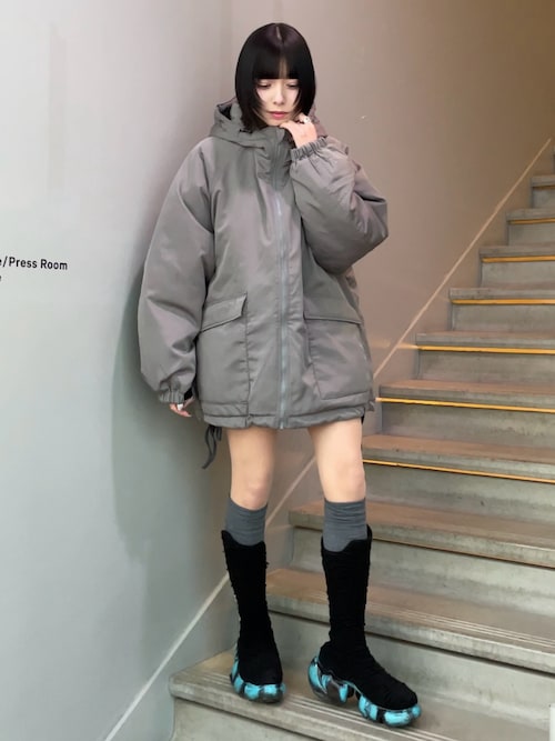 さわ☆プロフご一読ください専用★新品タグ付き！コーチ 花柄ブルゾン フード マシンウォッシャブル】REPREVEフード中綿ブルゾン（ブルゾン