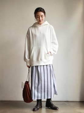 「feepur（フェピュール）のアイテム（パーカー）」を使った、feepurさん（レディース・160cm）の秋コーディネート