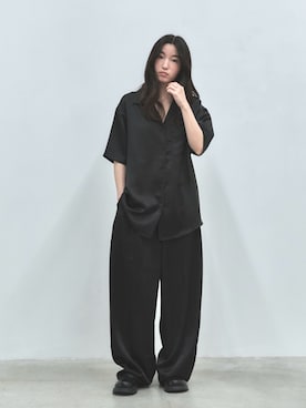 「feepur（フェピュール）のオープンカラーハーフスリーブサテンシャツ（シャツ/ブラウス、ブラック系）」を使った、feepurさん（レディース・160cm）の春コーディネート