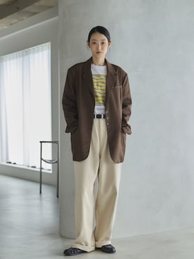 「アイテム（デニムパンツ、ホワイト系）」を使った、feepurさん（レディース・169cm）の秋コーディネート