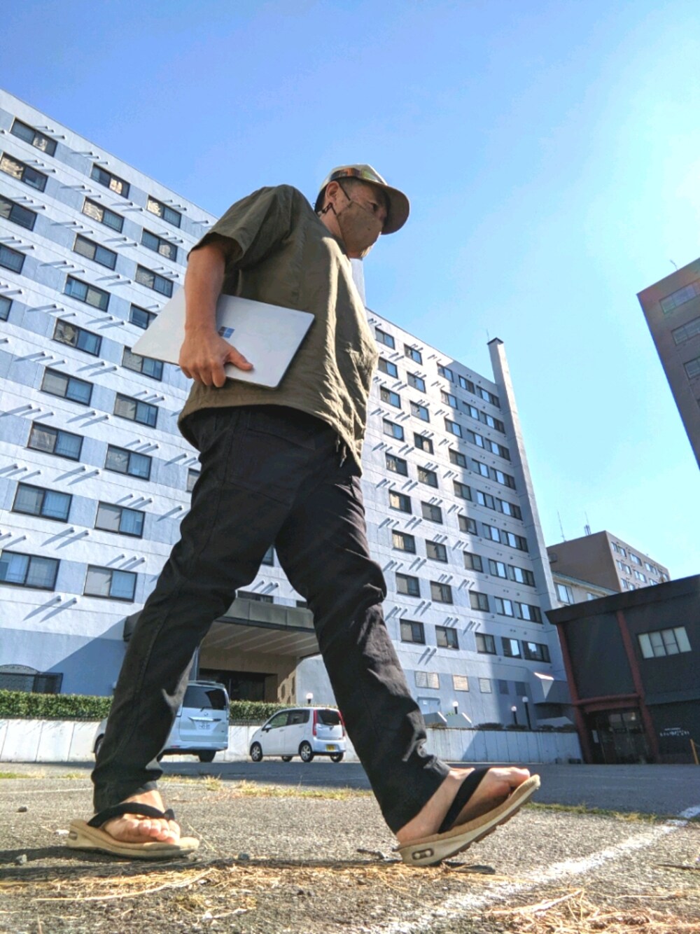 「Kelen@toulouse, 吉祥寺のアイテム（カーゴパンツ、ブラック系）」を使った、yaj1102さん（メンズ・167cm）の秋コーディネートの1枚目の写真