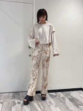 「EMODA（エモダ）のアイテム（サンダル）」を使った、西條 愛(EMODA)さん（レディース・164cm）の春コーディネート