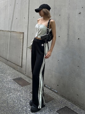 「EMODA（エモダ）のアイテム（その他パンツ）」を使った、西條 愛(EMODA)さん（レディース・164cm）の夏コーディネート