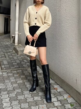 「EMODA（エモダ）のスクエアポイントミドルブーツ（ブーツ）」を使った、西條 愛(EMODA)さん（レディース・164cm）の冬コーディネート