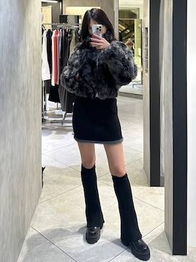 「アイテム（レッグウォーマー）」を使った、西條 愛(EMODA)さん（レディース・164cm）の秋コーディネート