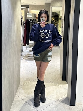 「EMODA（エモダ）のアイテム（スウェット）」を使った、西條 愛(EMODA)さん（レディース・164cm）の冬コーディネート