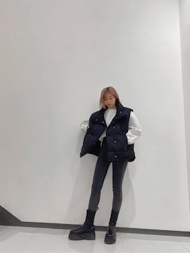 「EMODA（エモダ）のアイテム（ベスト）」を使った、西條 愛(EMODA)さん（レディース・164cm）の秋コーディネート