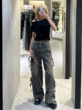 「EMODA（エモダ）のアイテム（サンダル）」を使った、西條 愛(EMODA)さん（レディース・164cm）の春コーディネート