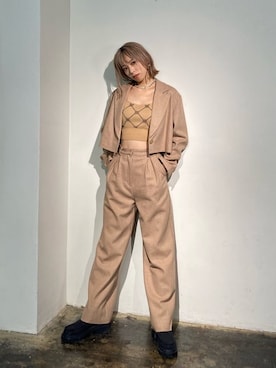 「EMODA（エモダ）のアイテム（その他パンツ）」を使った、西條 愛(EMODA)さん（レディース・164cm）の秋コーディネート