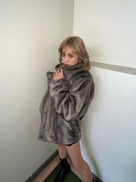 「フェイクファーコート」｜西條 愛(EMODA)さん（レディース・164cm）の秋コーディネート