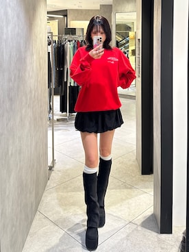 「EMODA（エモダ）のアイテム（スウェット）」を使った、西條 愛(EMODA)さん（レディース・164cm）の秋コーディネート