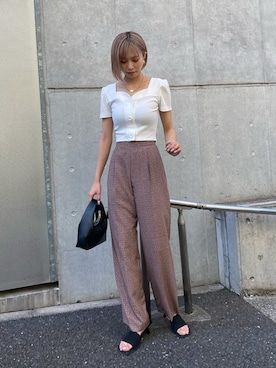 「EMODA（エモダ）のアイテム（サンダル）」を使った、西條 愛(EMODA)さん（レディース・164cm）の夏コーディネート