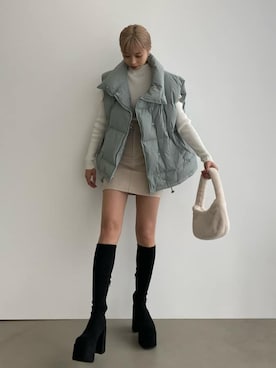 「EMODA（エモダ）のアイテム（ベスト）」を使った、西條 愛(EMODA)さん（レディース・164cm）の夏コーディネート