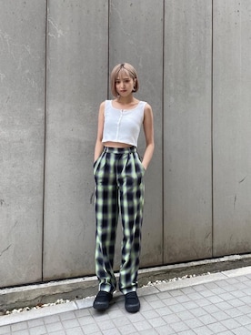 「EMODA（エモダ）のアイテム（タンクトップ）」を使った、西條 愛(EMODA)さん（レディース・164cm）の春コーディネート