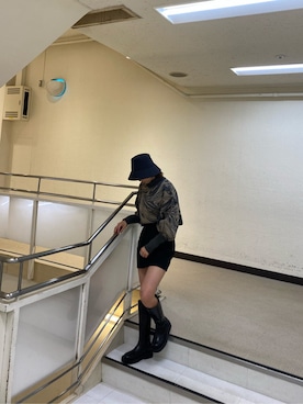 「EMODA（エモダ）のトラックソールロングブーツ（ブーツ）」を使った、西條 愛(EMODA)さん（レディース・164cm）の秋コーディネート