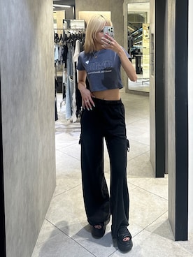 「EMODA（エモダ）のアイテム（サンダル）」を使った、西條 愛(EMODA)さん（レディース・164cm）の夏コーディネート