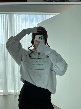 「アイテム（スウェット）」を使った、西條 愛(EMODA)さん（レディース・164cm）の夏コーディネート