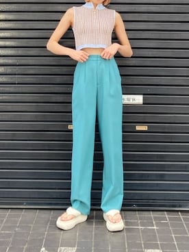 「EMODA（エモダ）のアイテム（サンダル）」を使った、西條 愛(EMODA)さん（レディース・164cm）の春コーディネート