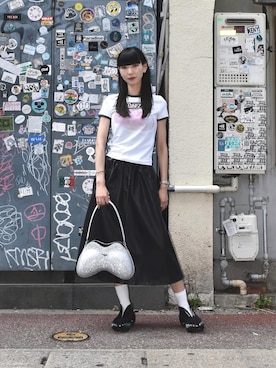 「アイテム（ブレスレット）」を使った、AYAさん（レディース・167cm）の夏コーディネート
