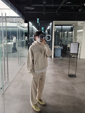 「FREI（フライ）のアイテム」を使った、황재성さん（メンズ・173cm）の秋コーディネート