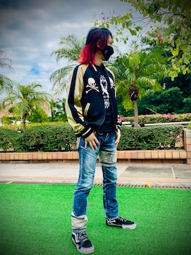 「MASTERMIND WORLD（マスターマインドワールド）のアイテム」を使った、Bie Ngさん（メンズ・173cm）の冬コーディネート