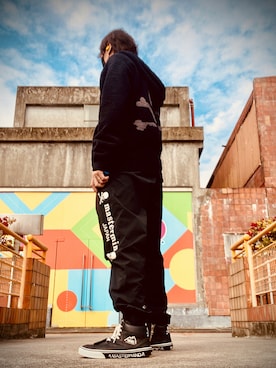 「MASTERMIND WORLD（マスターマインドワールド）のアイテム」を使った、Bie Ngさん（メンズ・173cm）の冬コーディネート