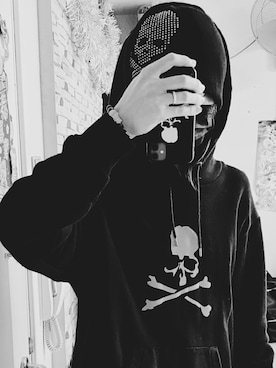 「MASTERMIND WORLD（マスターマインドワールド）のアイテム」を使った、Bie Ngさん（メンズ・173cm）の秋コーディネート