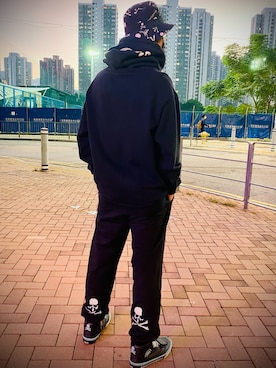 「MASTERMIND WORLD（マスターマインドワールド）のアイテム」を使った、Bie Ngさん（メンズ・173cm）の冬コーディネート