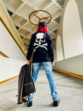 「MASTERMIND WORLD（マスターマインドワールド）のアイテム」を使った、Bie Ngさん（メンズ・173cm）の冬コーディネート