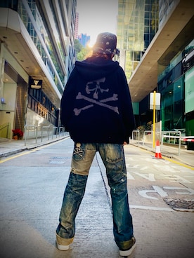 「MASTERMIND WORLD（マスターマインドワールド）のアイテム」を使った、Bie Ngさん（メンズ・173cm）の冬コーディネート