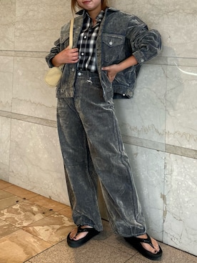 「アイテム（デニムジャケット）」を使った、丸山彩也夏さん（レディース・161cm）の夏コーディネート