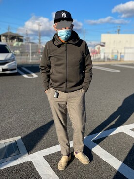 「crocs（クロックス）のアイテム（スニーカー）」を使った、hirochanさん（メンズ・174cm）の冬コーディネート